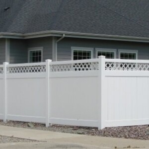 white vinyl fence